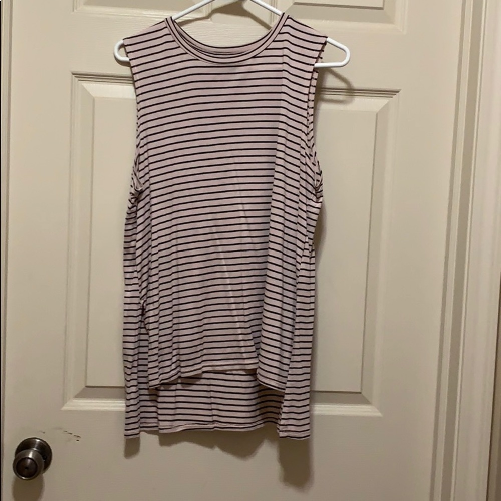 NWOT Billabong medium sleeveless shirt